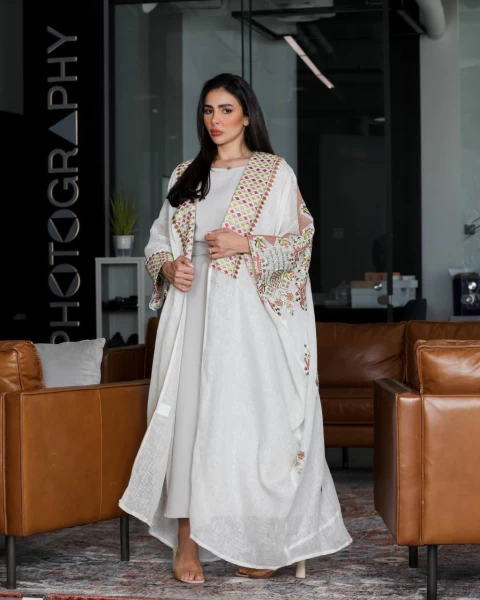 White Linen Bisht Abaya with embroidery C:IB139 Wihte